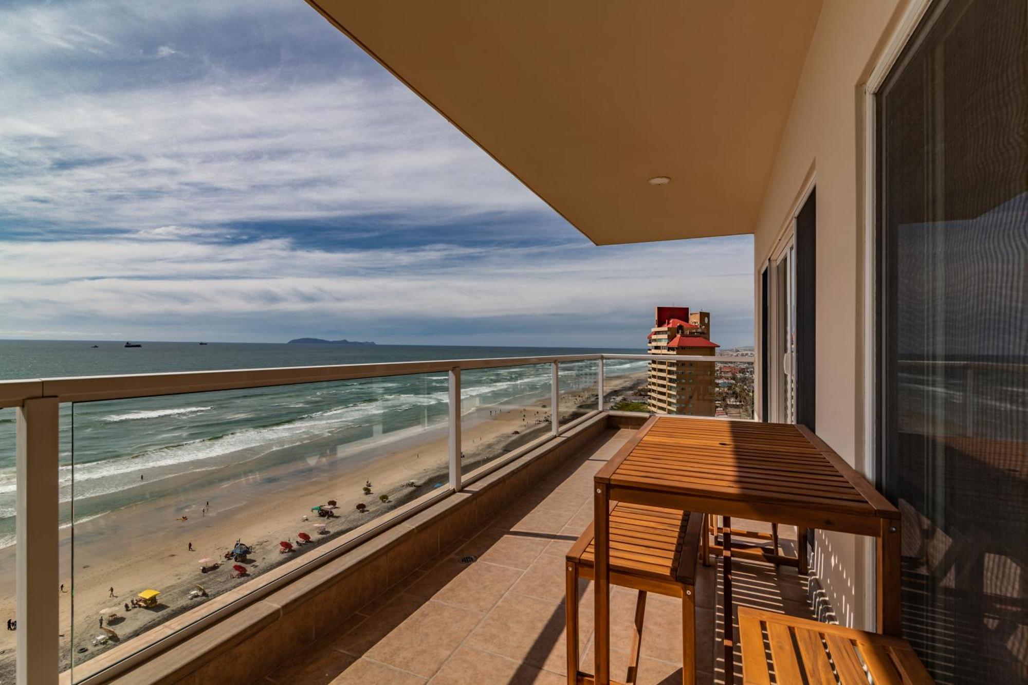 Rosarito Beach Luxury Beachfront Walk 2 Papas & Beer Apartamento Exterior foto